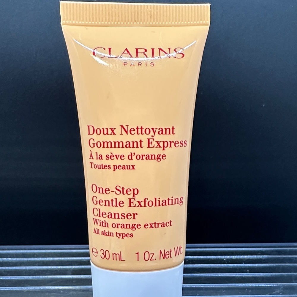 3/$15 Clarins One-Step Gentle Exfoliating Cleanser 🌼